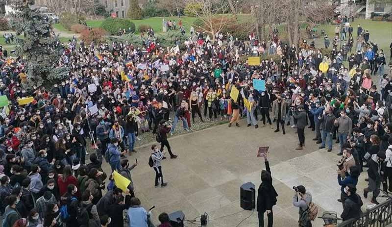 Boğaziçili öğrenciler tutuklamalara karşı Güney Kapı'ya çağırıyor