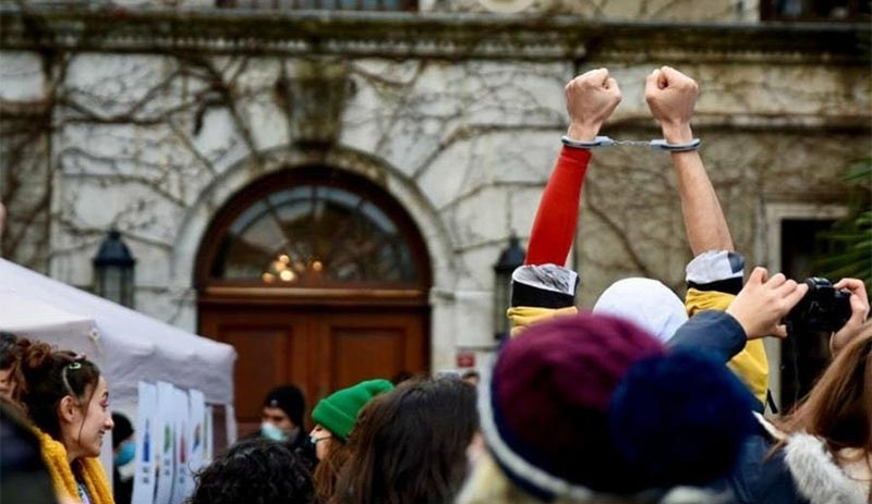 Boğaziçi Üniversitesi'nde dün gözaltına alınıp serbest bırakılan 10 öğrenci tekrar gözaltına alındı