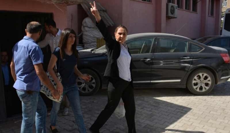 Hakkari Belediye Eşbaşkanı Dilek Hatipoğlu'na cezaevinde çıplak arama