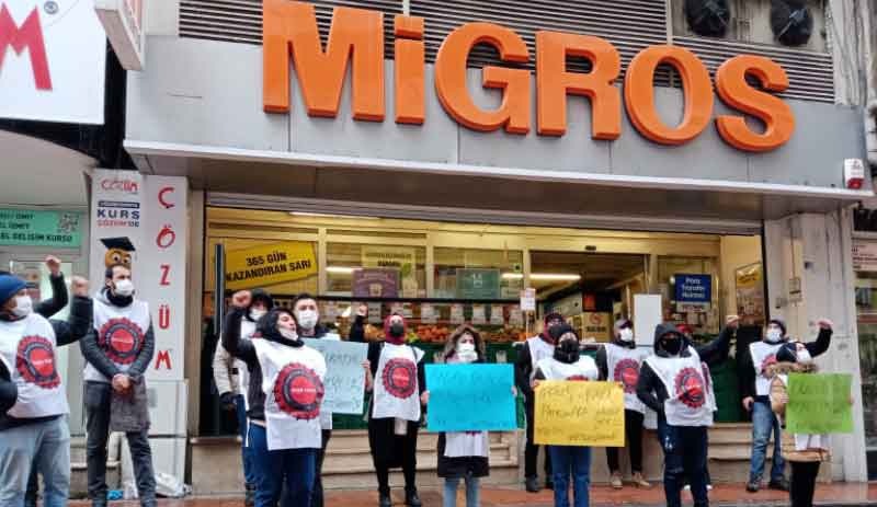 İzmit Migros'ta kasa kilitlendi