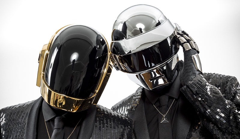 Fransız elektronik müzik ikilisi Daft Punk, 28 yıllık kariyerine son verdi