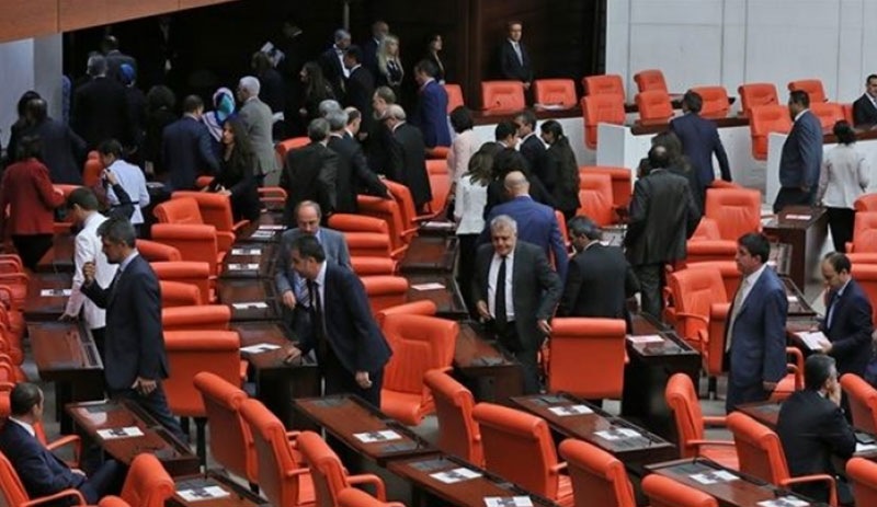 Meclis'e gönderilen 33 fezlekeden 28'i HDP milletvekilleri hakkında