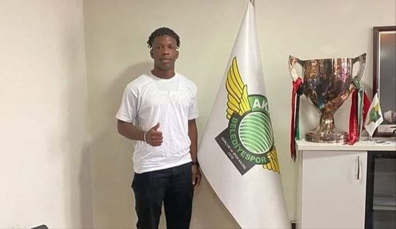 Akhisarspor'un devre arası transfer ettiği Onyebueke'nin futbolcu olmadığı ortaya çıktı