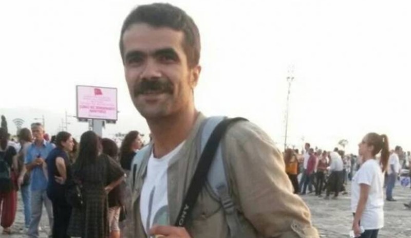 Tutuklu gazeteciye gazete kupürleri biriktirmekten hapis cezası