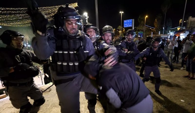 İsrail polisinin Filistinlilere müdahalesi sonucu yaralananların sayısı 90'a yükseldi