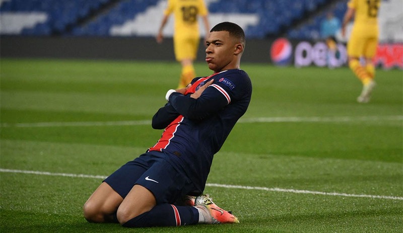 Kylian Mbappe Fransa'da yılın futbolcusu seçildi