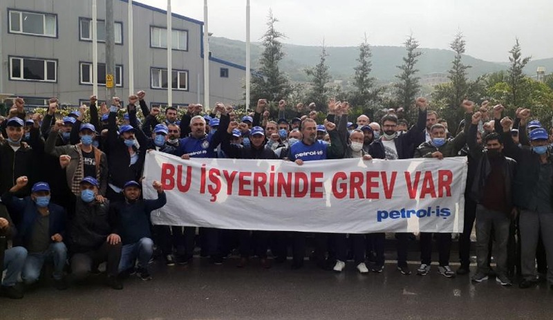 Kimya işçileri Dilovası'nda greve çıktı