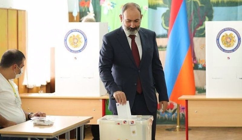 Ermenistan'daki erken parlamento seçimlerinde Paşinyan'ın partisi zaferle çıktı