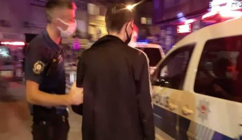 Müzik yasaklarını protesto eden Ağaçkagan'a gözaltı
