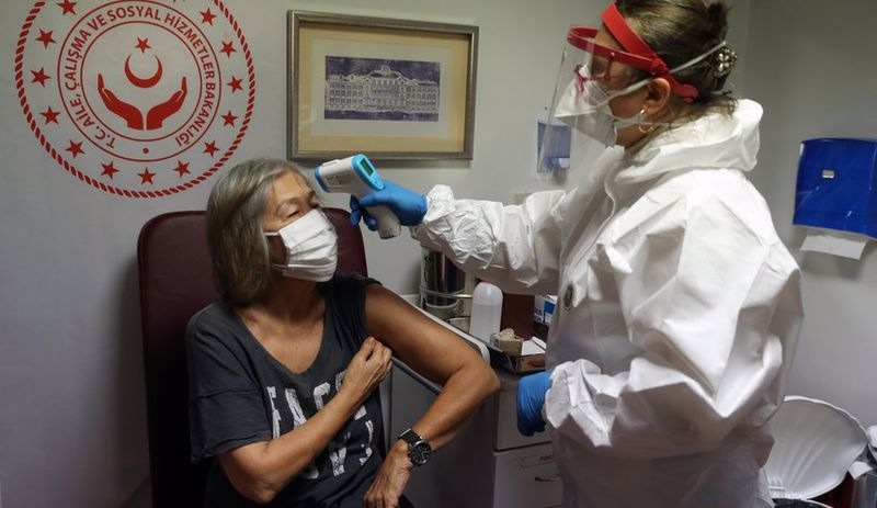 TTB’den aşı ve rehavet uyarısı: Bu açılma sonbaharda yeni bir piki tetikleyebilir
