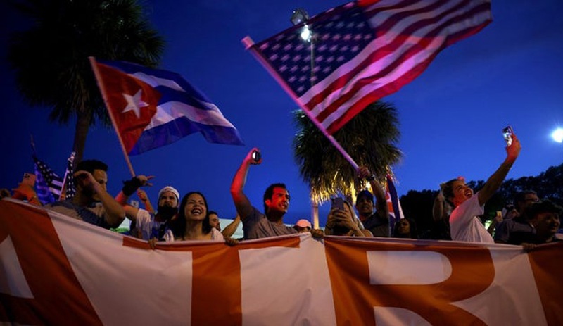 Küba'da hükümet karşıtı eylemler: Protestocular ABD bayrağıyla yürüdü