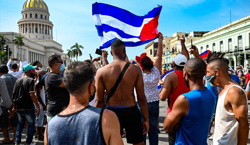 Miami Belediye Başkanı Küba'ya uluslararası müdahale çağrısında bulundu