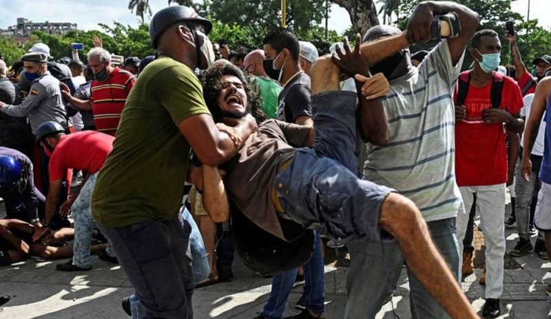 Küba'daki hükümet karşıtı eylemlerden sonra onlarca kişi gözaltına alındı