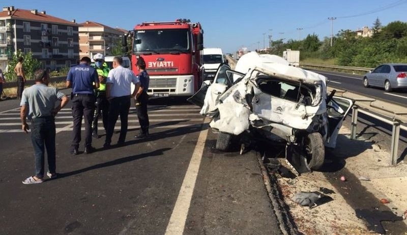 Tekirdağ'da işçi servisi kaza yaptı: 2 ölü, 4 yaralı