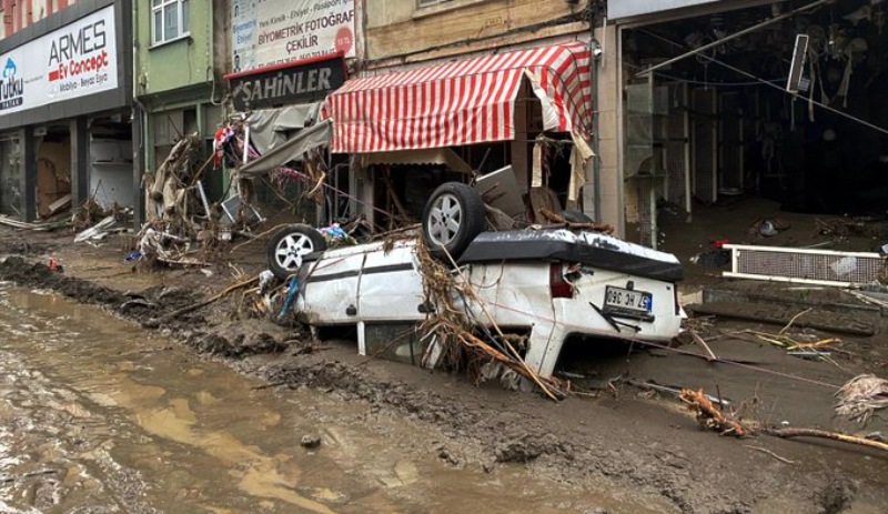 Sel felaketinde yaşamını yitirenlerin sayısı 44'e yükseldi