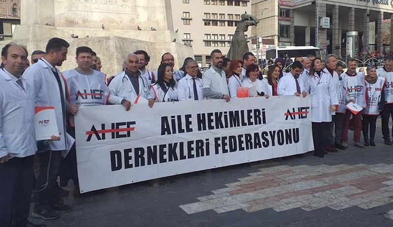 Aile hekimleri eylemlerinin ilk sonucunu aldı, bakanlık geri adım attı