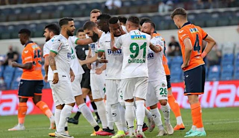 Alanyaspor, deplasmanda Başakşehir'i mağlup etti