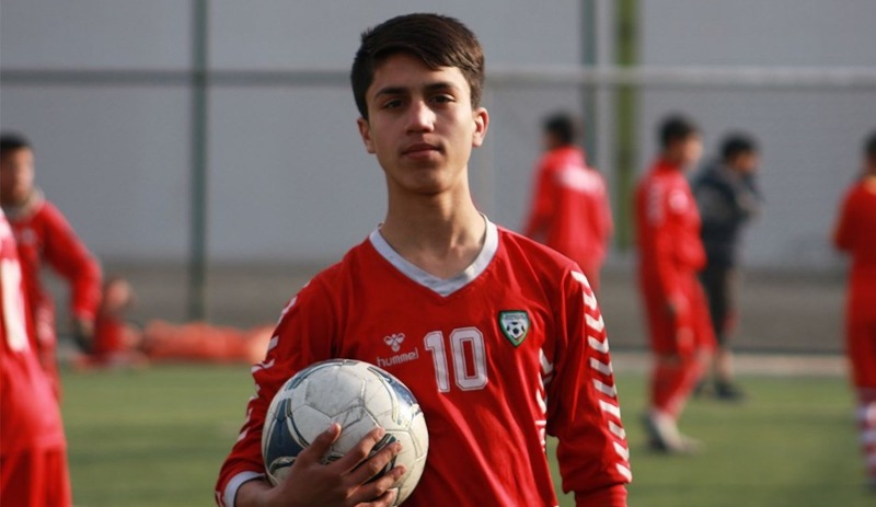 Uçaktan düşen Afganlardan biri de milli futbolcu