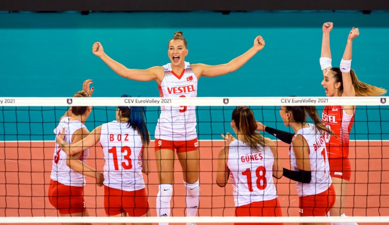 A Milli Kadın Voleybol Takımı'ndan bir galibiyet daha