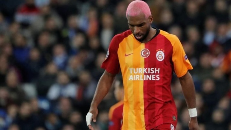 Ryan Babel'den akıllarda soru işareti bırakan paylaşım