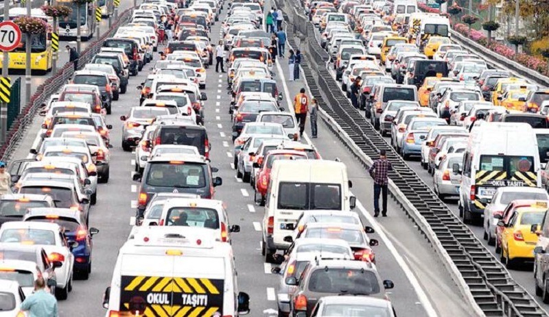 İstanbul'da okulların açılacağı 6 Eylül'de trafik kaosuna çare: Toplu ulaşım 06.00-14.00 arası ücretsiz