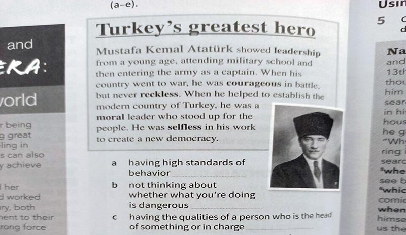 Bakanlık öğretmenlerden İngilizce kitabındaki Atatürk sayfasını yırtmalarını istedi