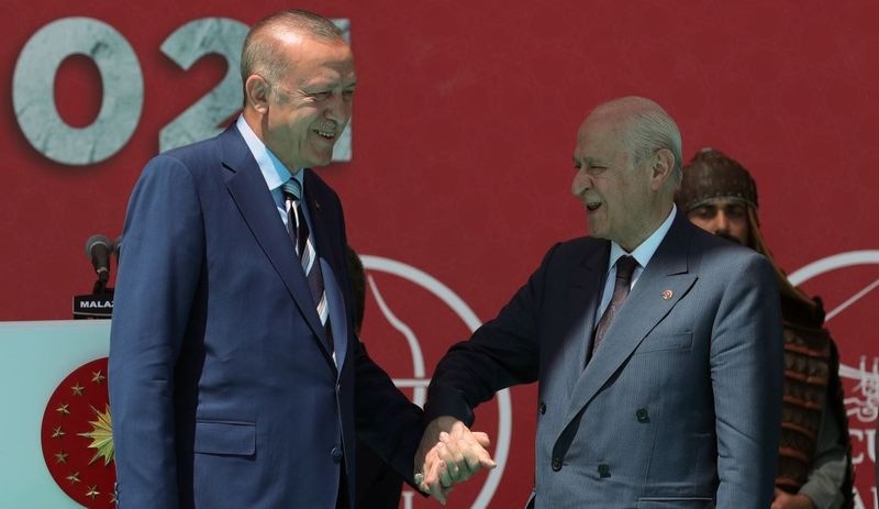 AKP ve MHP'nin seçim yasası değişikliği görüşmelerinde 'masadan eksiklerle kalkıldı'