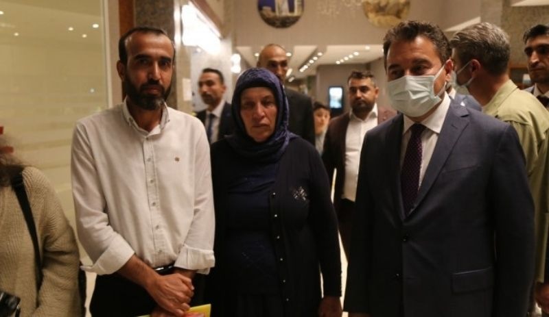 Babacan, Şenyaşar ailesi ile görüştü: Mücadele etmek lazım