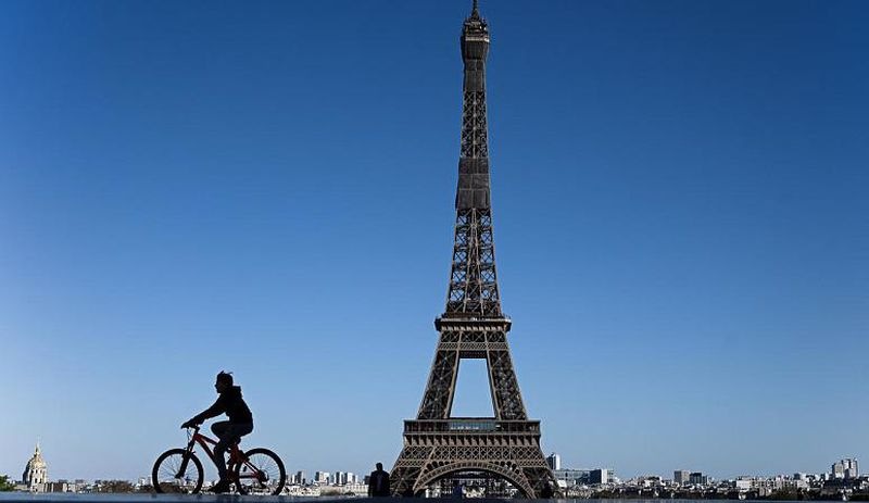 Paris'te 14 yıl sonra ilk: Yılbaşından bu yana sıcaklık 25 derece altında kaldı