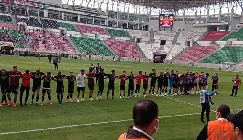 Amedspor, teknik direktör Mesut Toros ile yollarını ayırdı