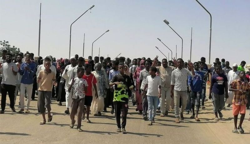 Dünya Bankası, askeri darbenin ardından Sudan'a yönelik yardımları askıya aldı