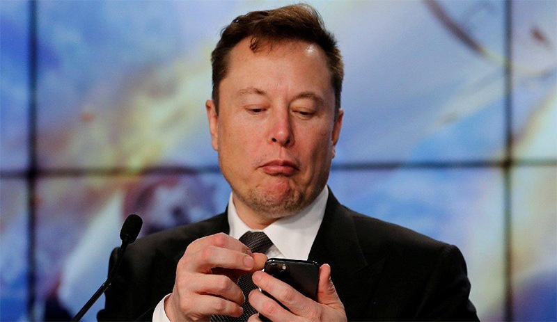 Musk'tan takipçilerine soru: Tesla hisselerimin yüzde 10'unu satmalı mıyım?