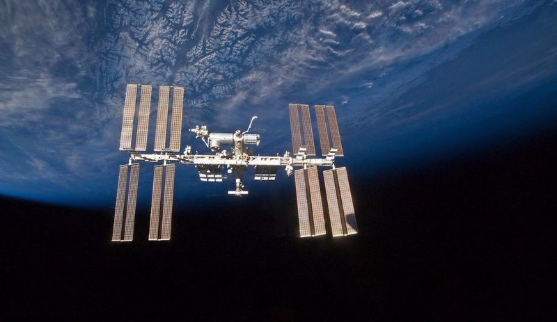 Uluslararası Uzay İstasyonu acil yörünge değiştirdi: Uzay çöpü problemi büyüyor
