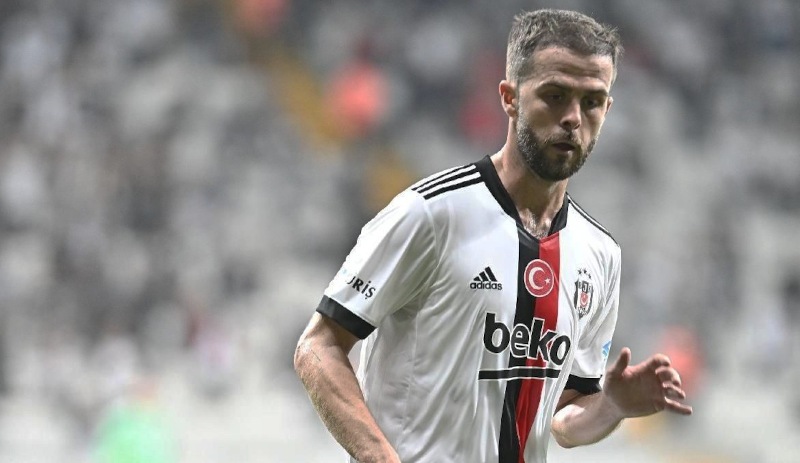 Miralem Pjanic devre arasında Beşiktaş'tan ayrılıyor