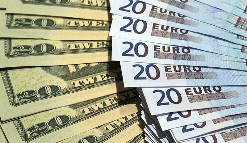 Aşağı yönlü dalgalanma dördüncü günde: Dolar ve euroda düşüş yüzde 10'u geçti