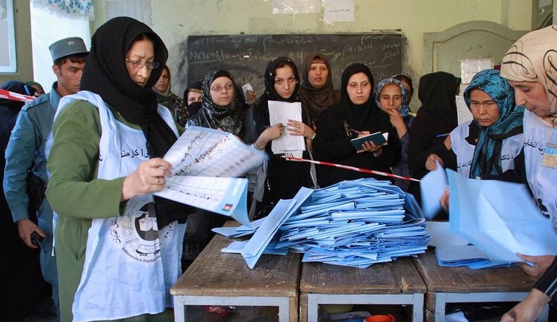 Taliban 'gerek yok' deyip Bağımsız Seçim Komisyonu'nu feshetti