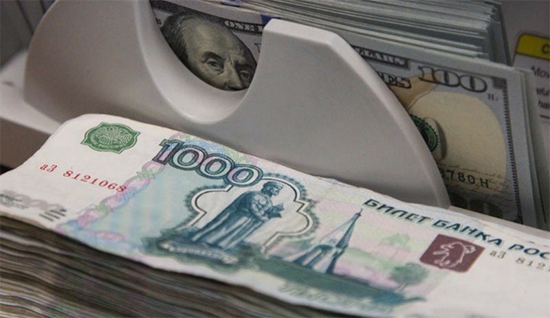 Rusya, rezervlerindeki altını artırıp dolar miktarını azaltıyor