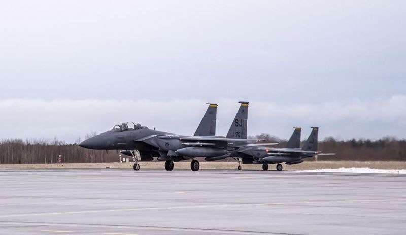 ABD'ye ait savaş uçakları Estonya'ya konuşlandırıldı