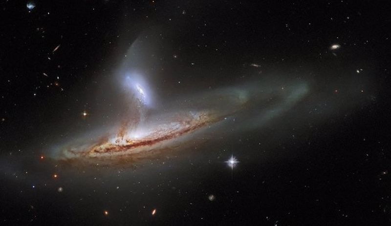 İki galaksinin etkileşimi görüntülendi