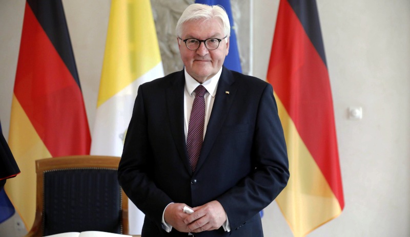 Almanya'da Steinmeier yeniden cumhurbaşkanlığına seçildi