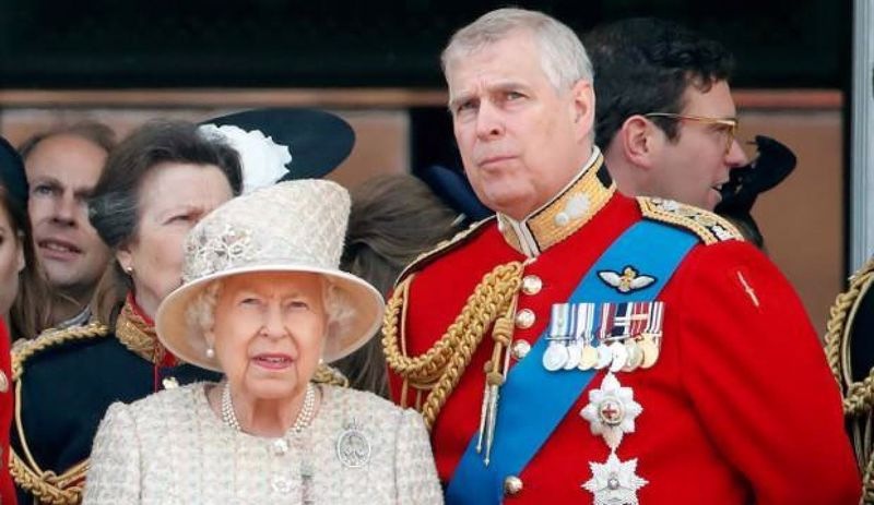 İngiltere Prensi Andrew, kendisini cinsel saldırıyla suçlayan kadınla uzlaştı