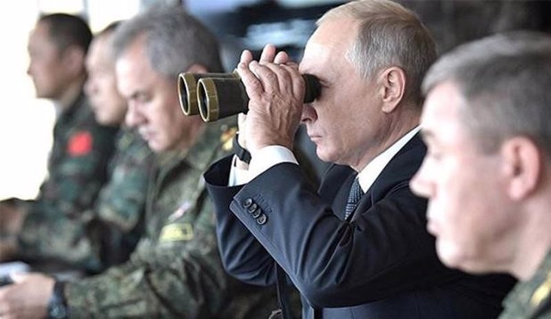 Putin: Donbass'ta görevini kahramanca yerine getirenlere minnettarım