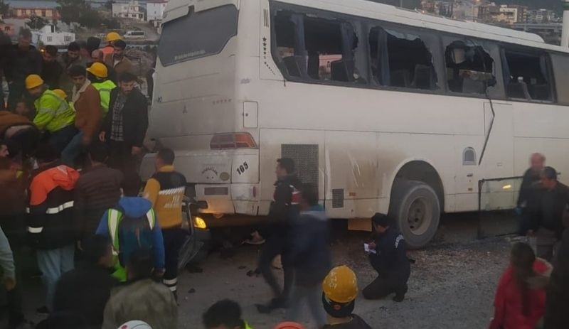 Akkuyu Nükleer Santrali işçi servisi kaza yaptı: Bir işçi hayatını kaybetti, 32 yaralı var