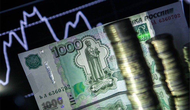 Ruble offshore işlemlerde çakıldı, Rusya Merkez Bankası'ndan faiz artışı geldi