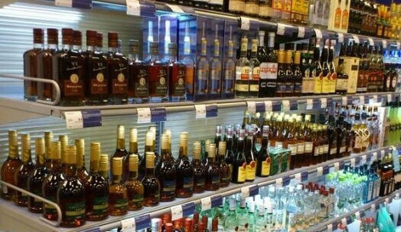 İsveç, Norveç ve Finlandiya'da Rus votkalarının satışı durduruldu