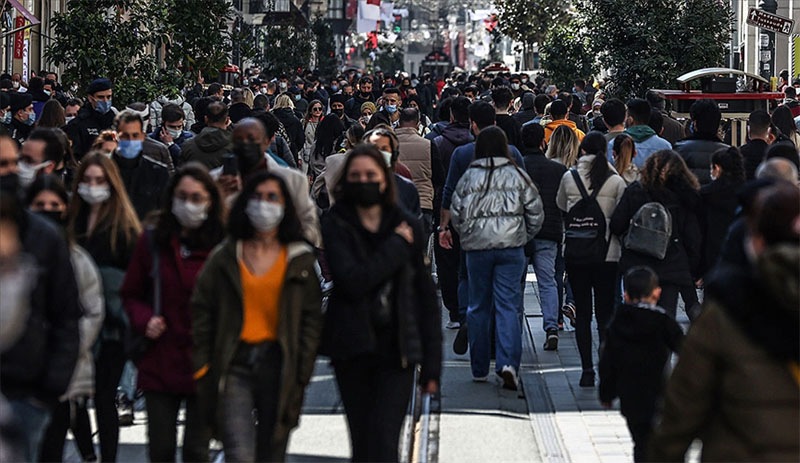 Enfeksiyon hastalıkları uzmanı uyardı: Maskeleri hayatımızdan çıkarmayalım