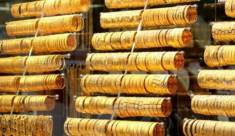 Gram altının fiyatı 900 TL'yi geçti: Yatırımcı güvenli liman arayışında