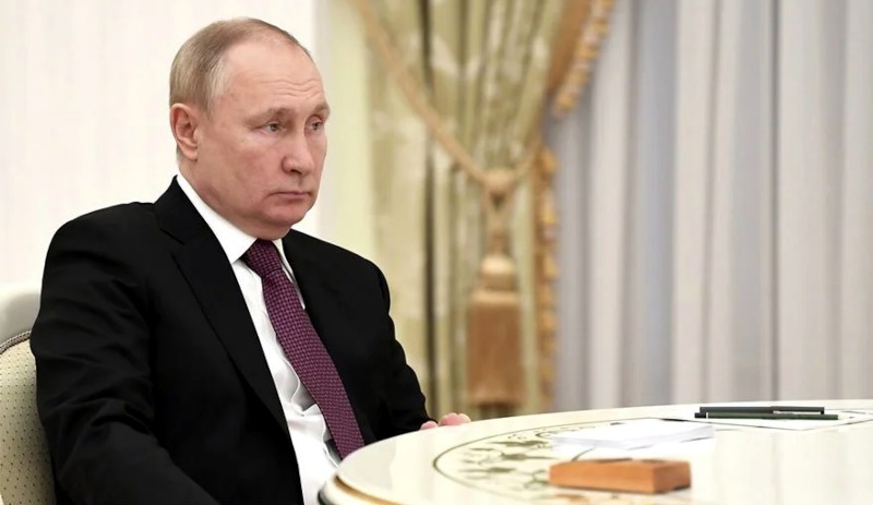 Batılı istihbaratlar: Putin’in yüzü ve boynundaki şişkinliğin nedeni uzun süreli steroid kullanımı