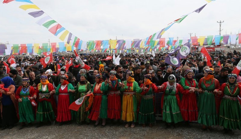 Iğdır Newrozu kadınların renkleriyle başladı