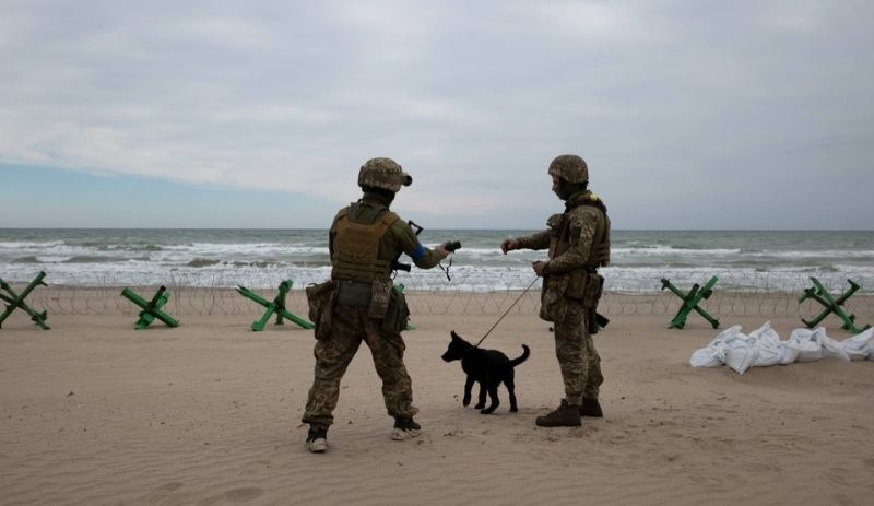Ukrayna halkı, Odessa sahillerine mayın döşemeye başladı